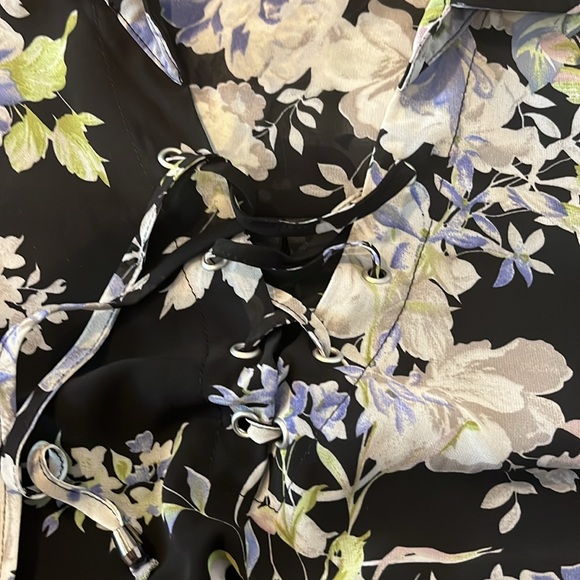 Papa Vancouver Long Sleeve Floral Blouse - Picture 6 of 10